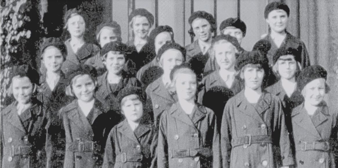 BlueCoatSchool-pupils