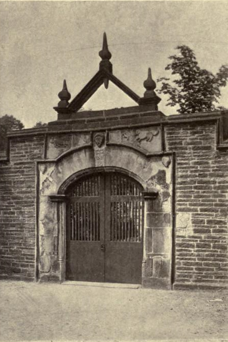 ColeyHall-gate