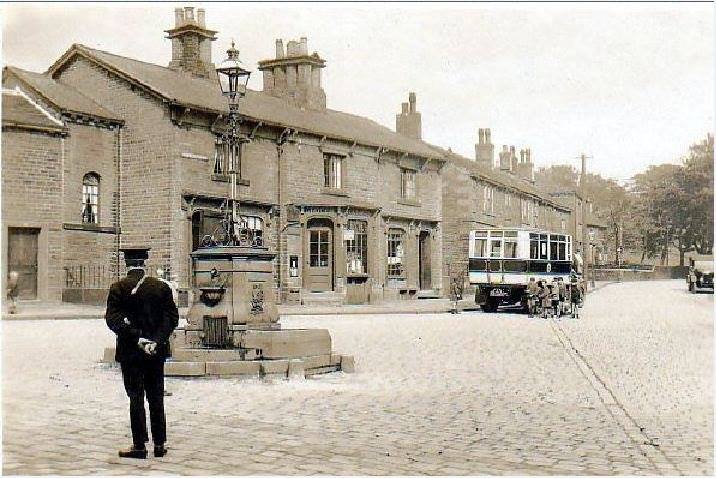 Warley Maypole - extra photo - HalifaxPeople.com